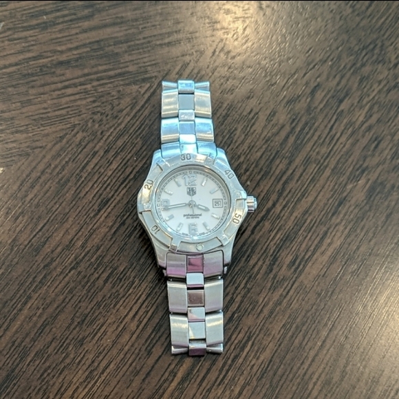 Tag Heuer silver watch Authentic - Picture 2 of 4